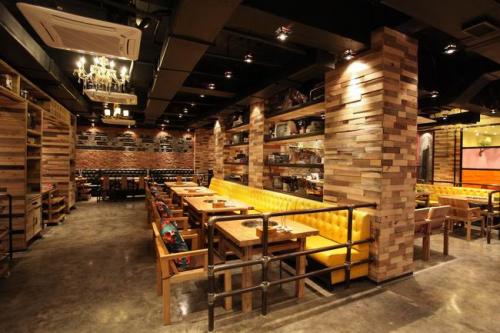 150㎡火鍋店，考慮復古風